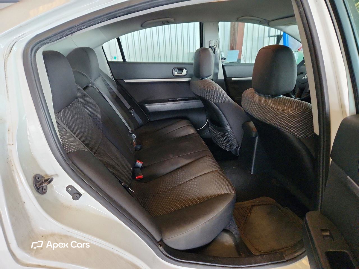 Mitsubishi Galant 2012