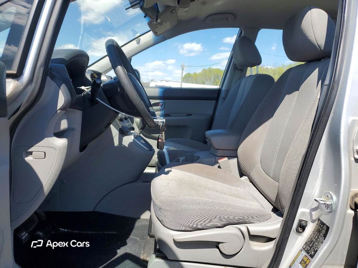 Kia Rondo 2008