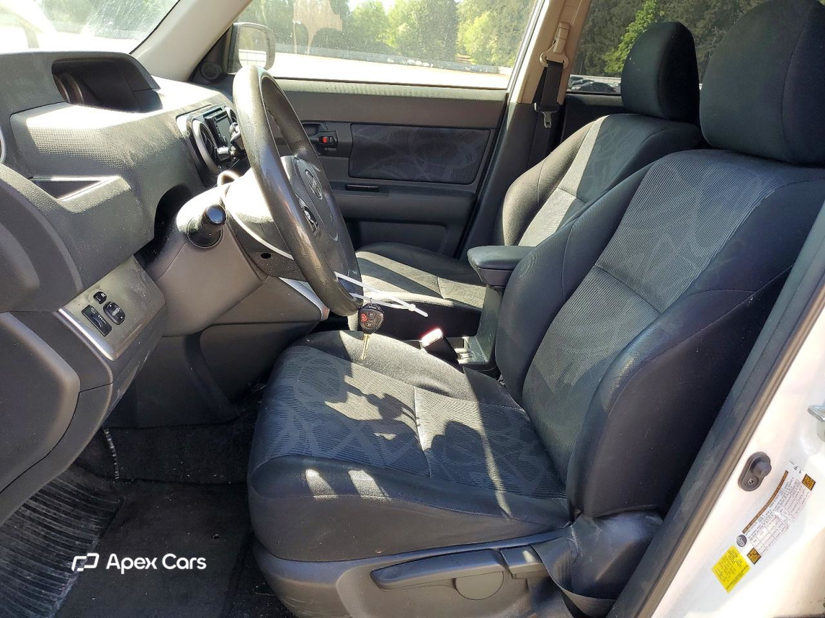 Scion xB 2012