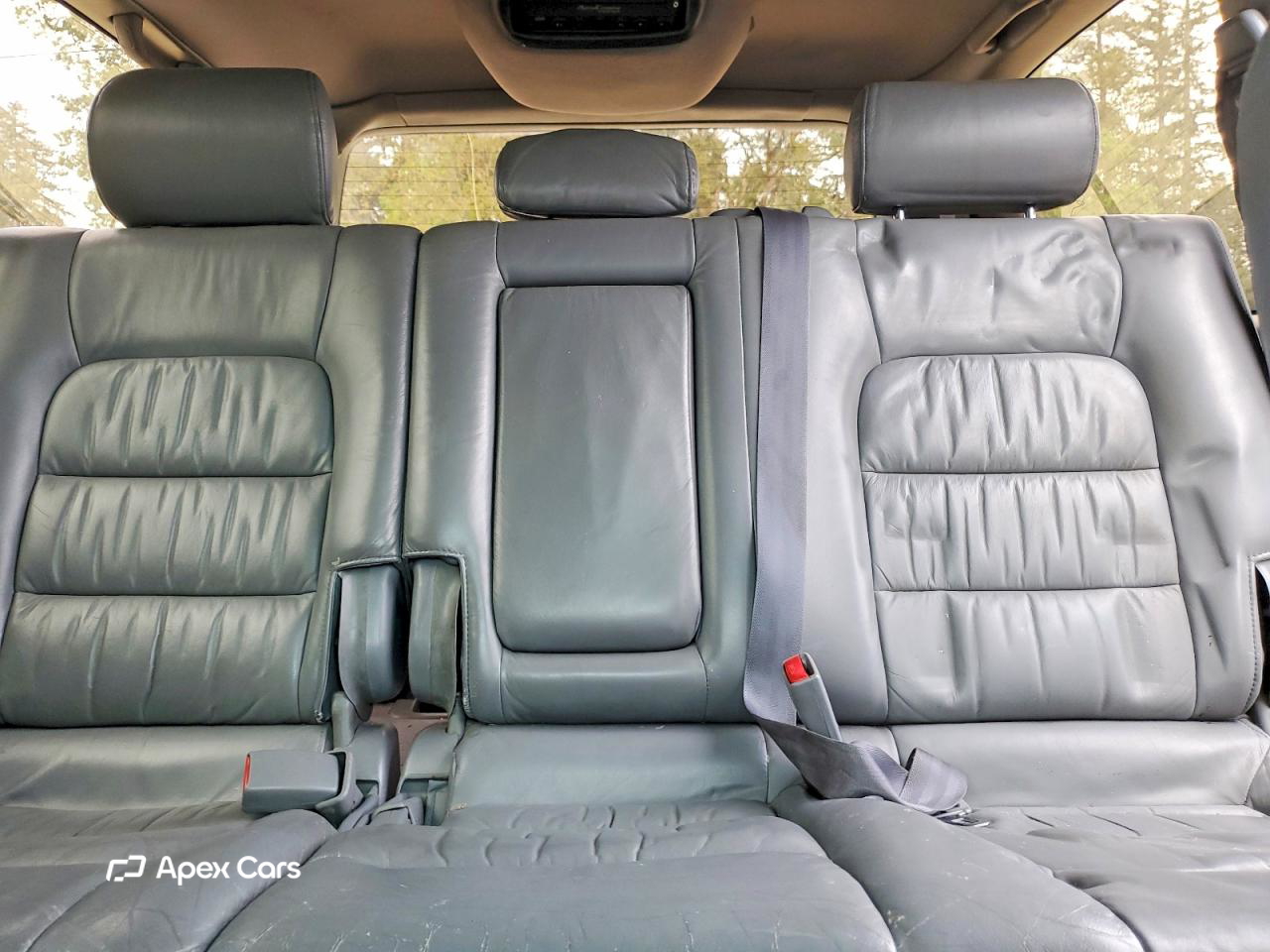 Lexus LX 2000