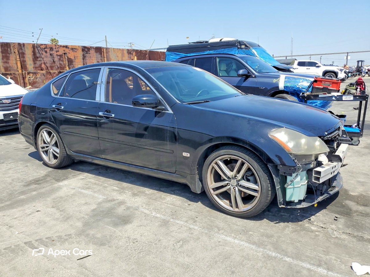 Infiniti M 2006