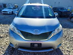 Toyota Sienna 2011