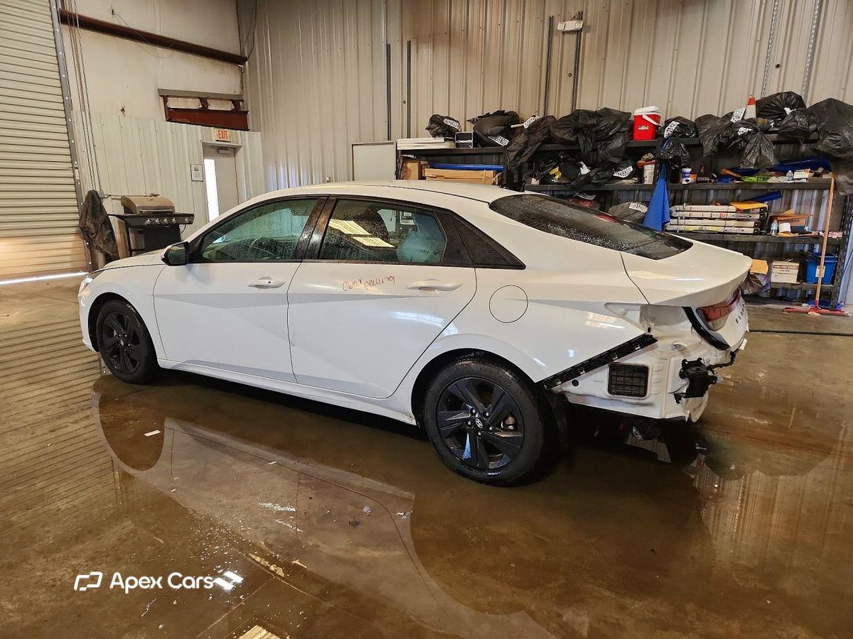 Hyundai Elantra 2021