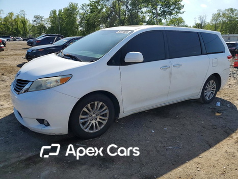 Toyota Sienna 2011 - Image 1 of 13