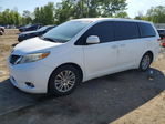 Toyota Sienna 2011