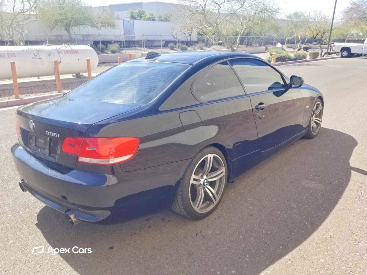 BMW Series 3 2010