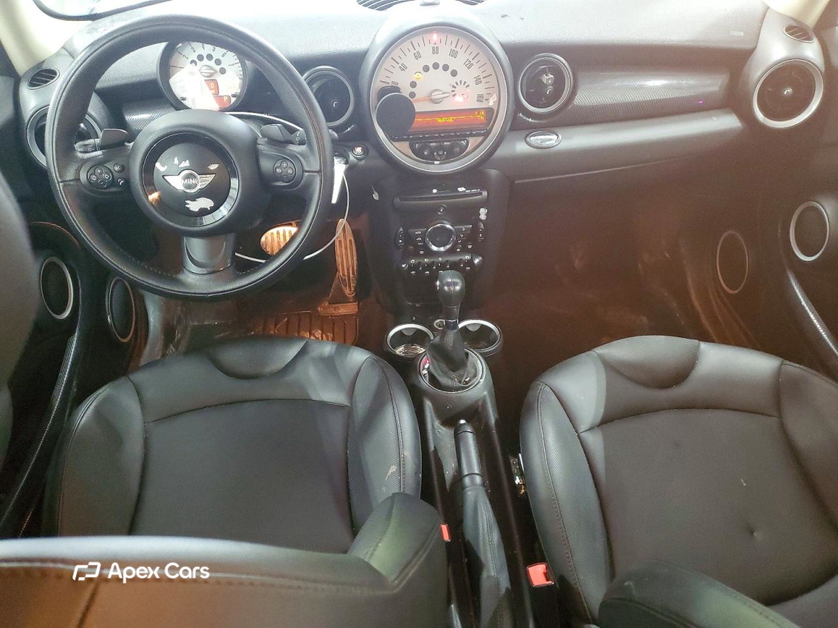 MINI Cooper 2012