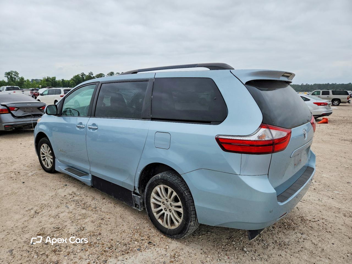 Toyota Sienna 2015