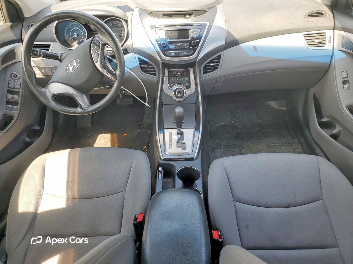 Hyundai Elantra 2013