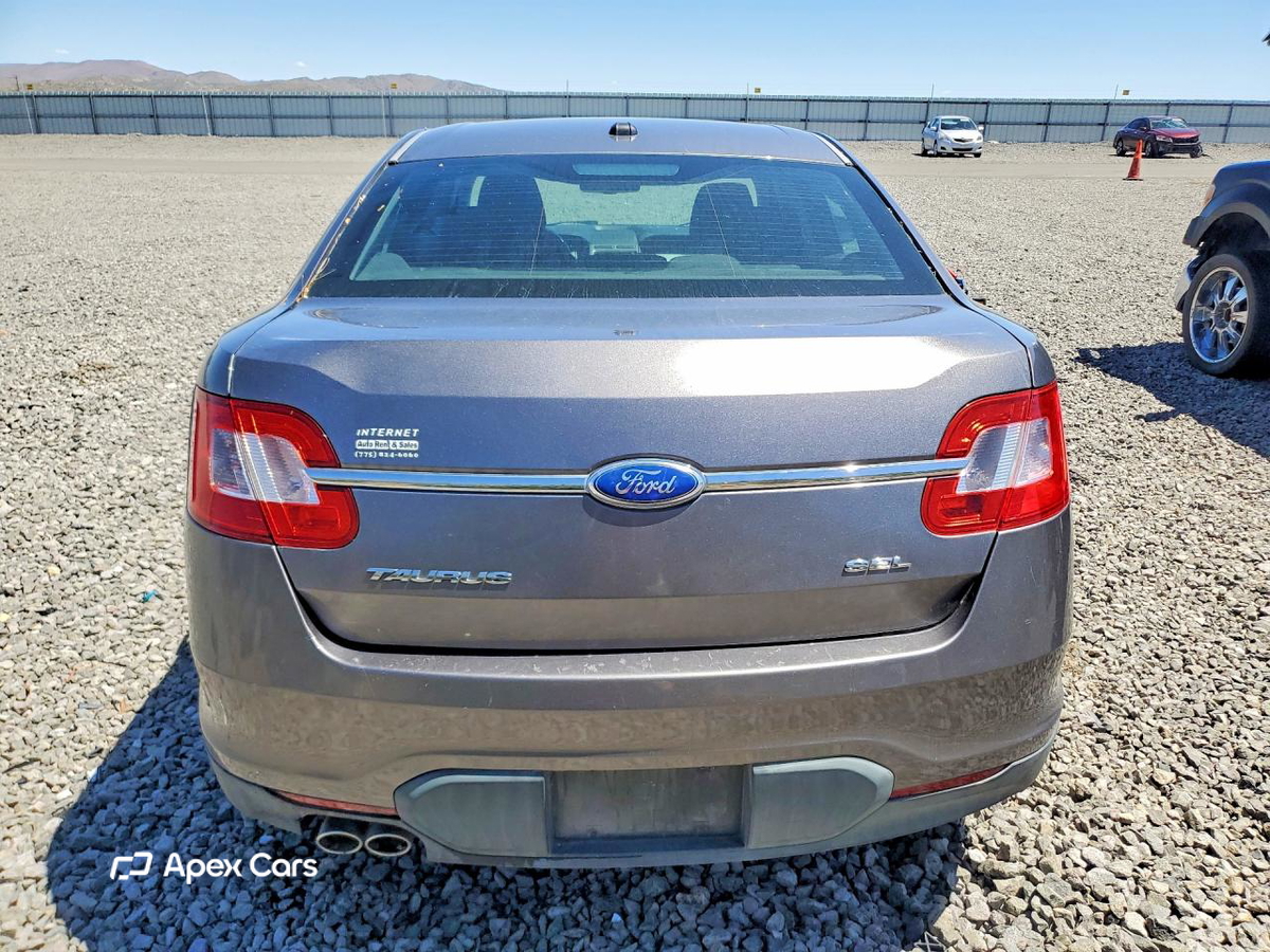 Ford Taurus 2011