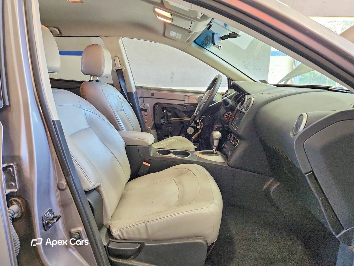 Nissan Rogue 2011