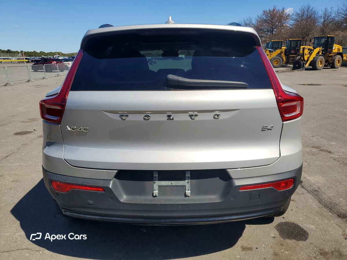 Volvo XC40 2023
