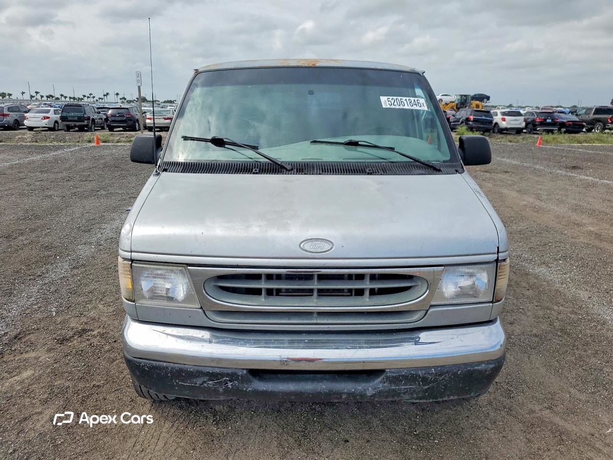 Ford Econoline 2002