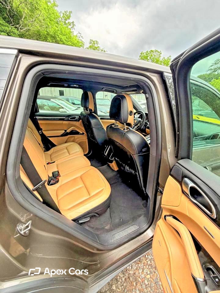 Porsche Cayenne 2016