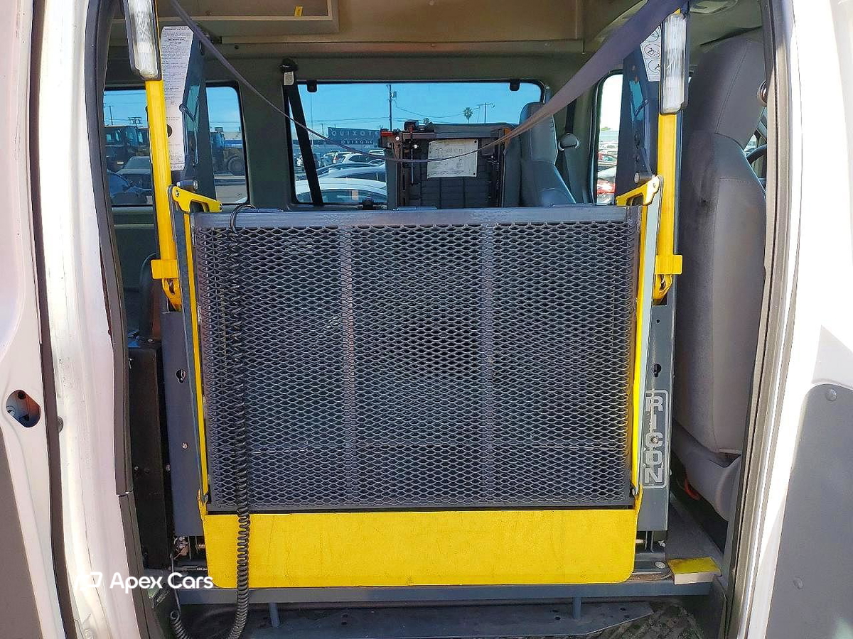 Ford Econoline 2009