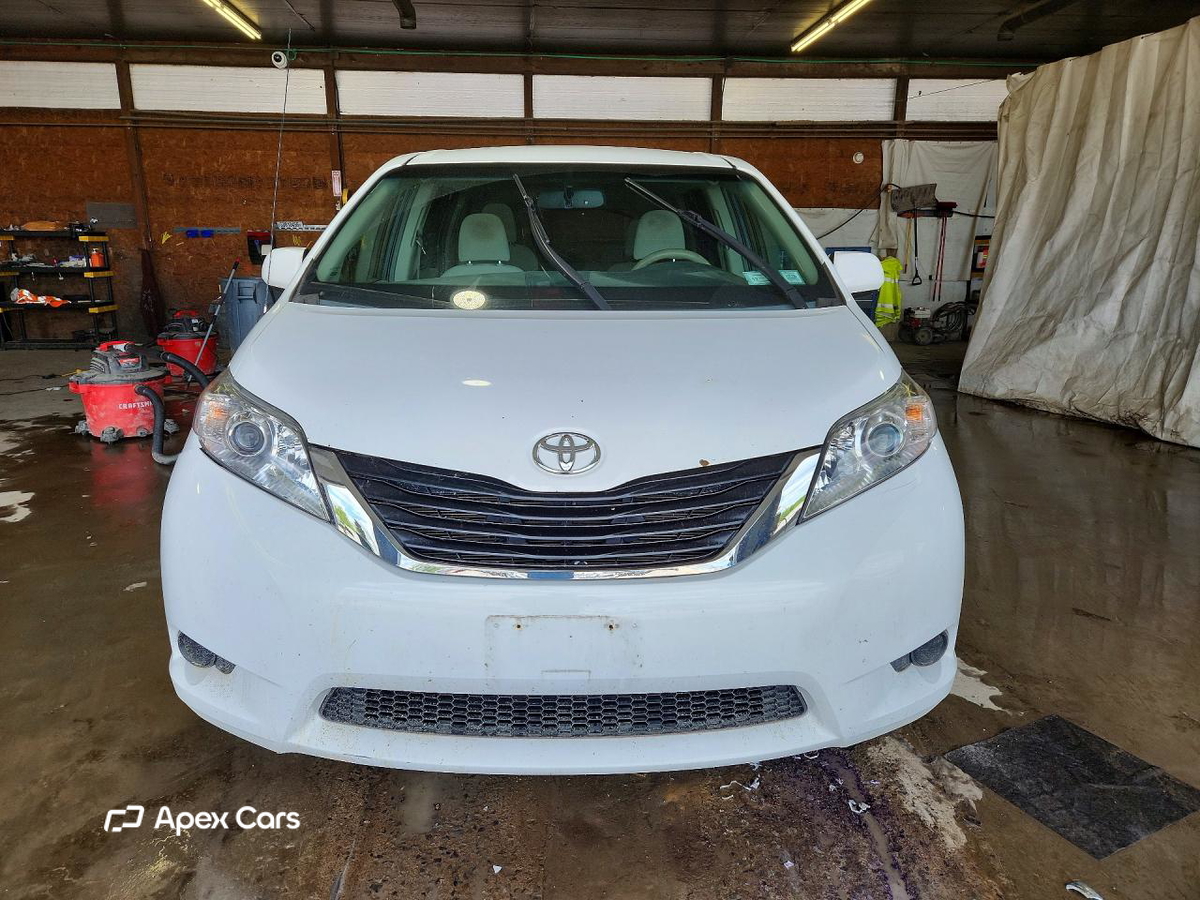 Toyota Sienna 2012