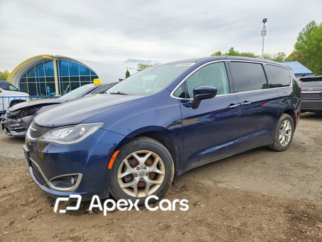 Chrysler Pacifica 2017 - Image 1 of 13