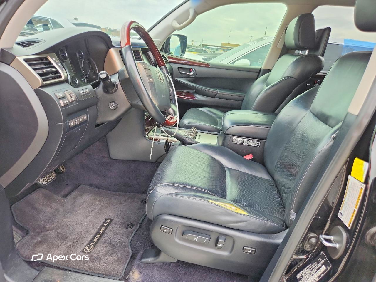 Lexus LX 2015