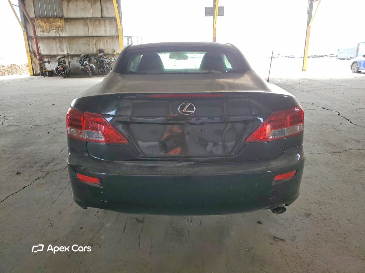 Lexus IS 2010