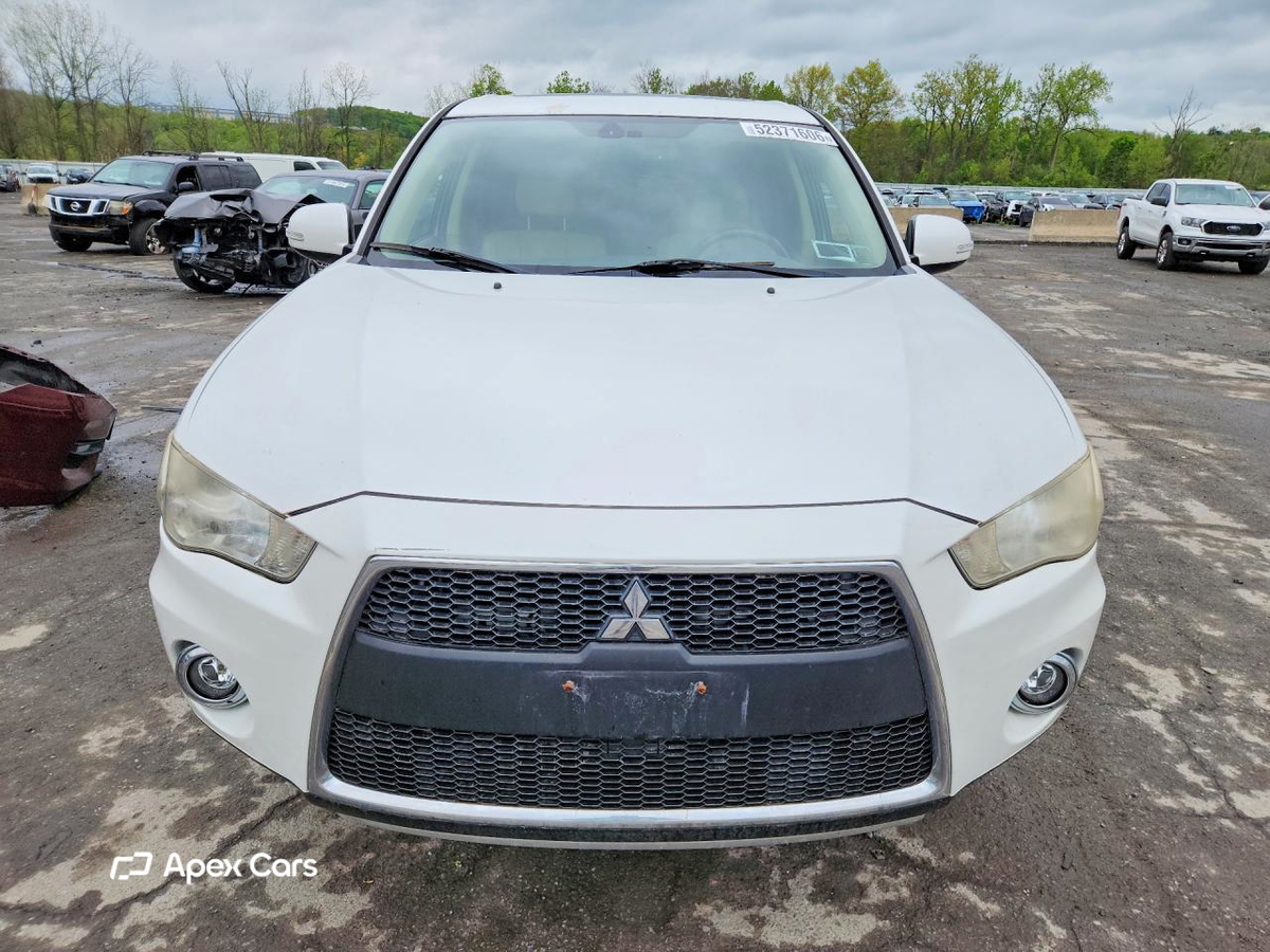 Mitsubishi Outlander 2012