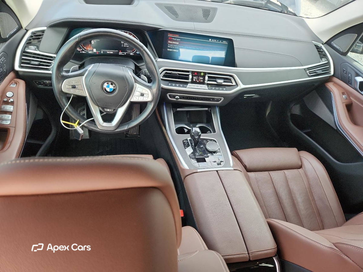 BMW X7 2021
