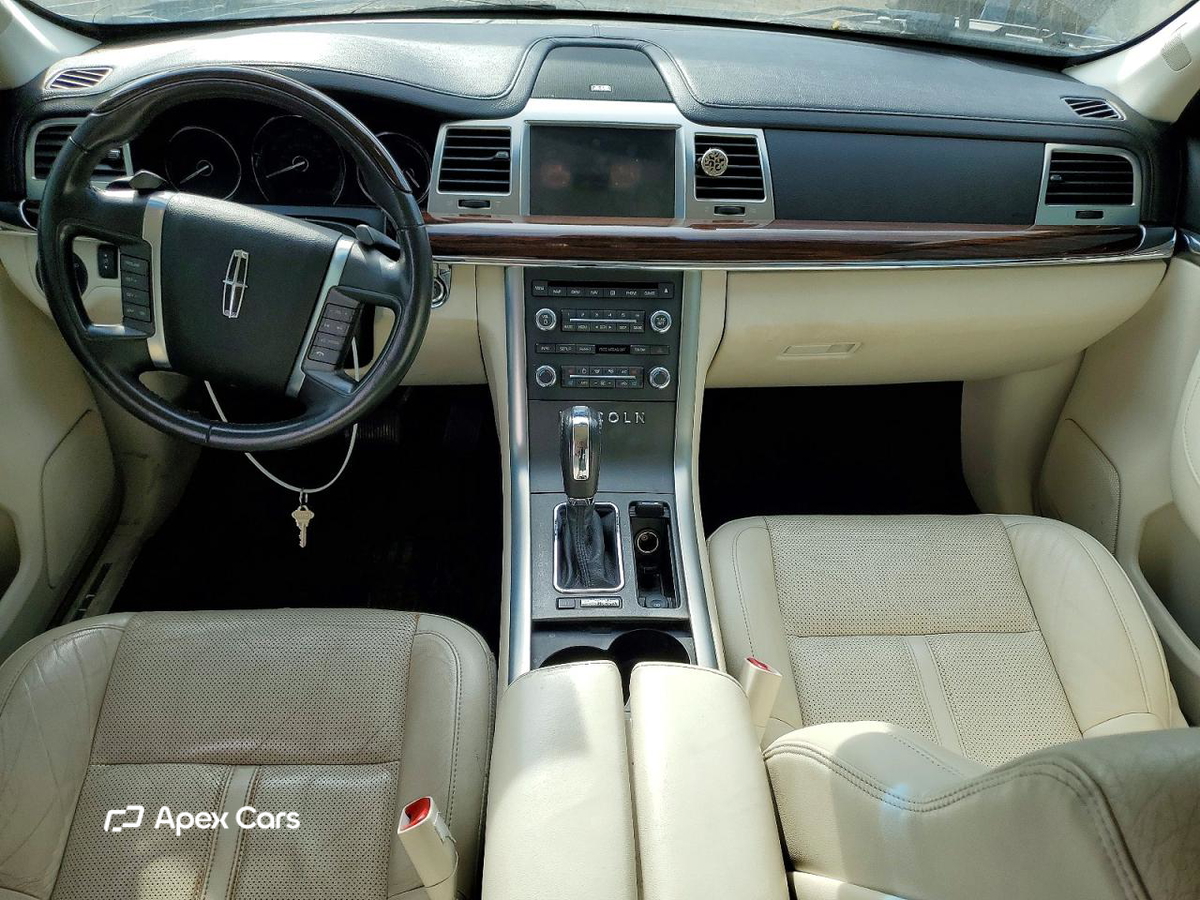 Lincoln MKS 2012