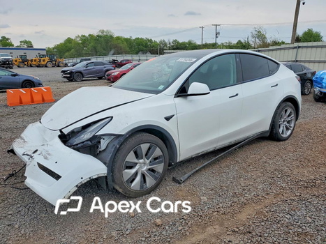 Tesla Model Y 2021 - Image 1 of 13