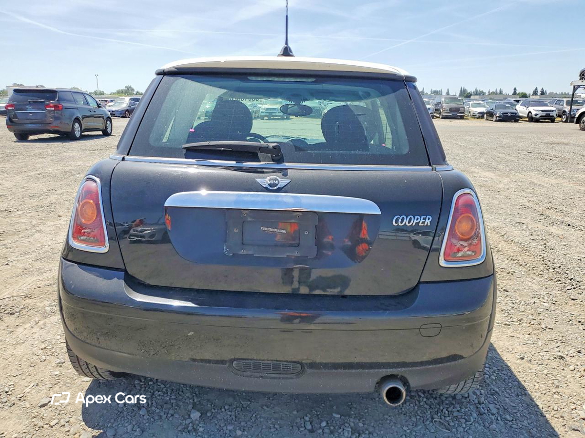 MINI Cooper 2010