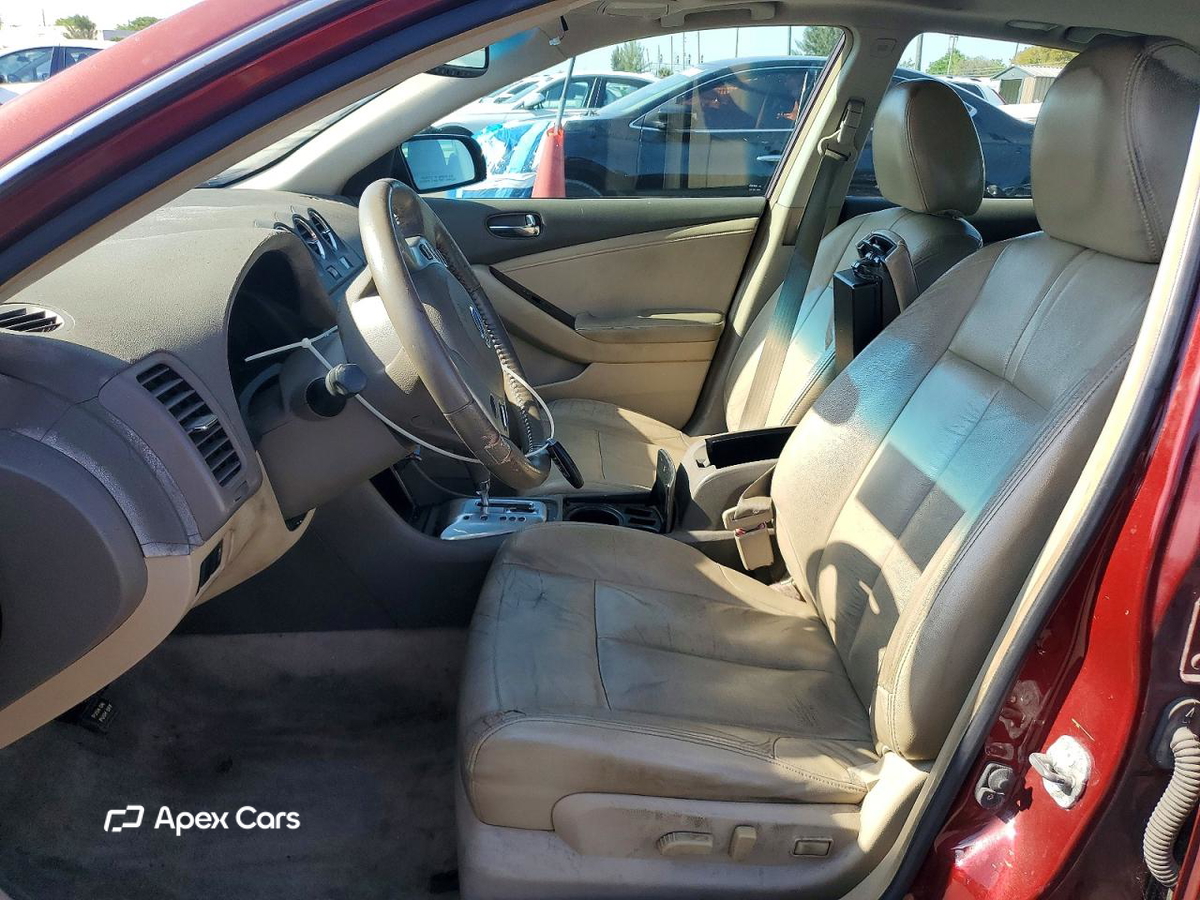 Nissan Altima 2011