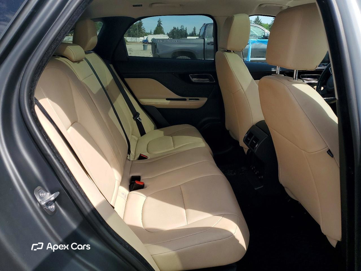Jaguar F-Pace 2017
