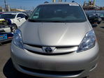 Toyota Sienna 2010