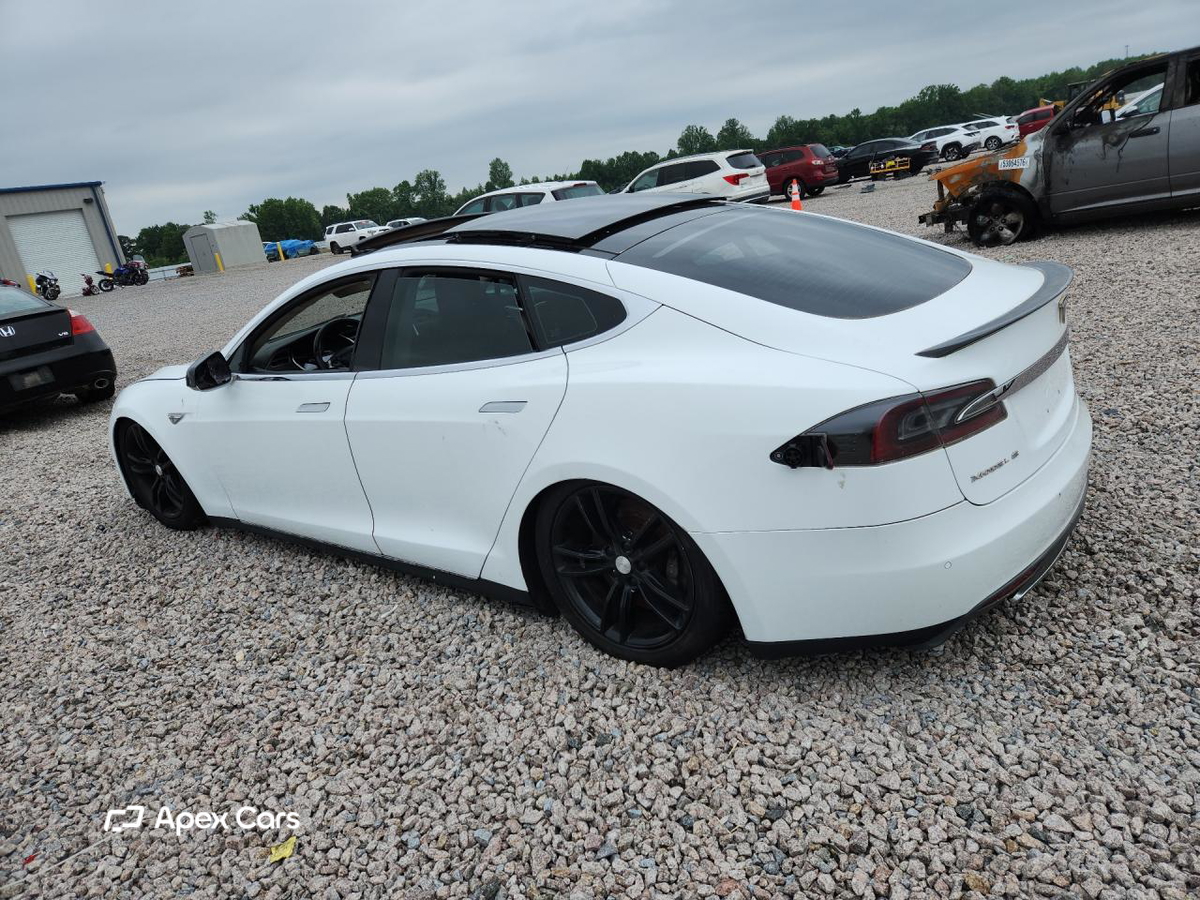 Tesla Model S 2013