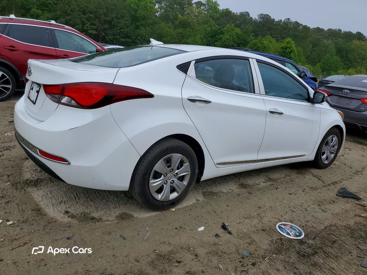 Hyundai Elantra 2016