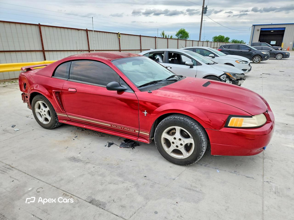 Ford Mustang 2001