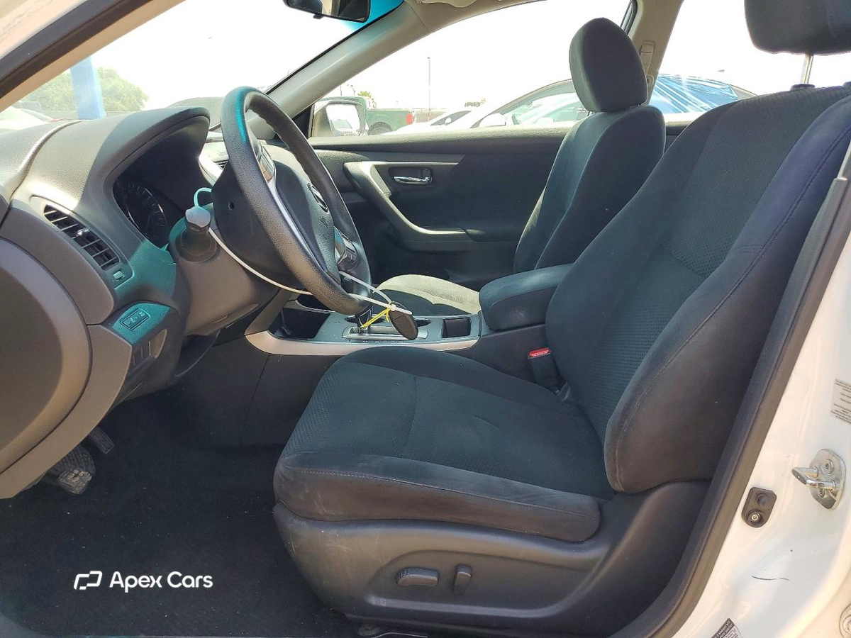 Nissan Altima 2015