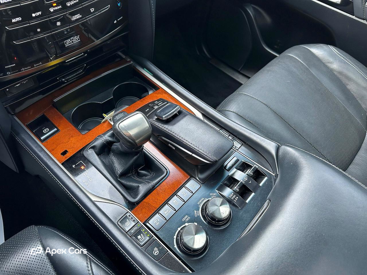 Lexus LX 2018