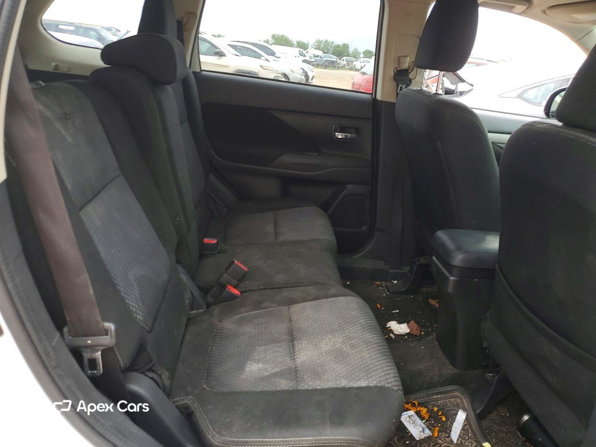 Mitsubishi Outlander 2016
