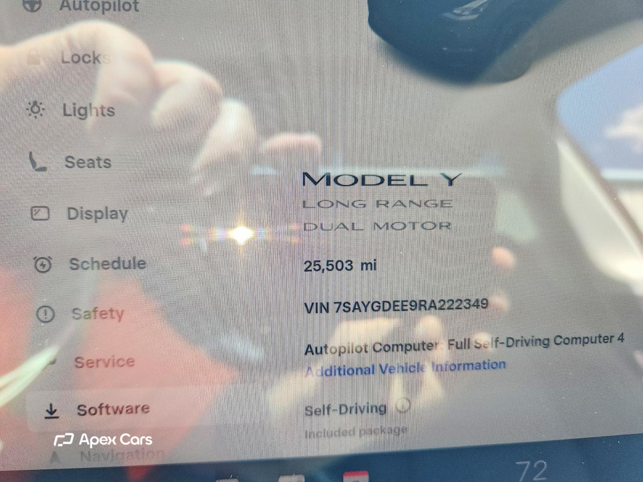 Tesla Model Y 2024