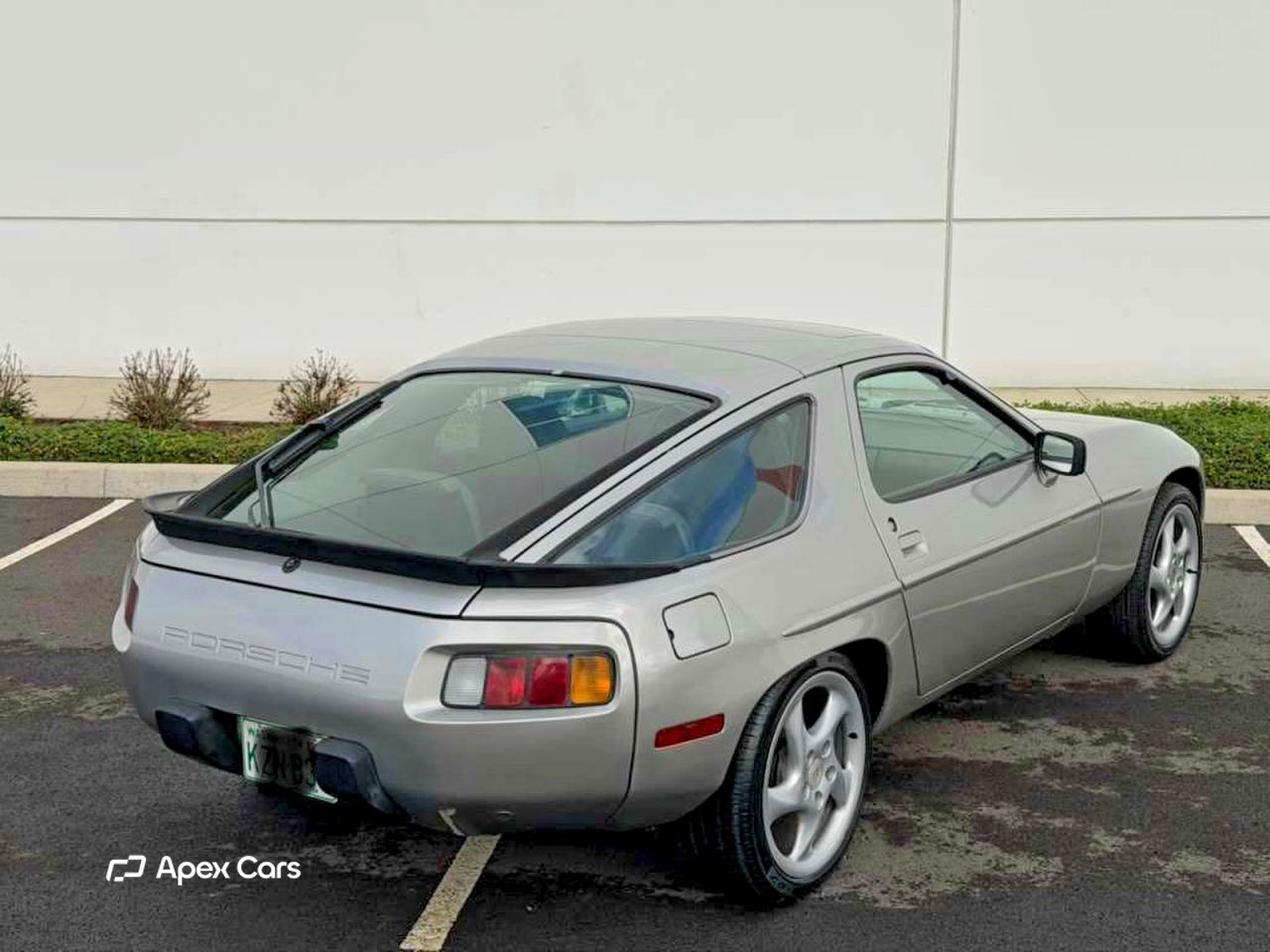 Porsche 928 1982