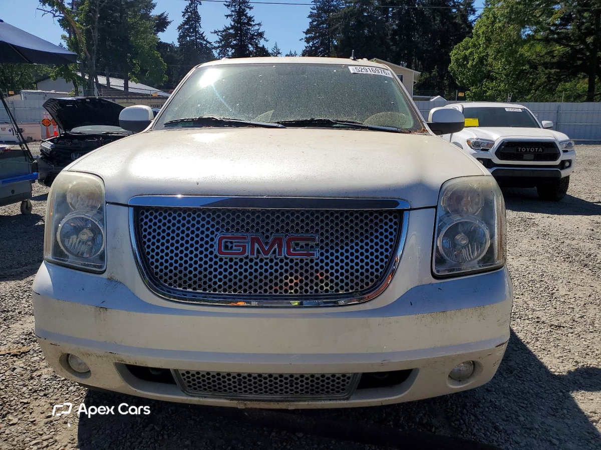 GMC Yukon 2011