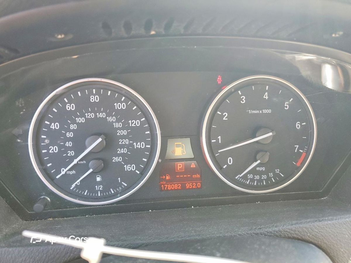 BMW X5 2011