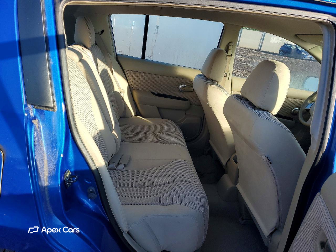 Nissan Versa 2011