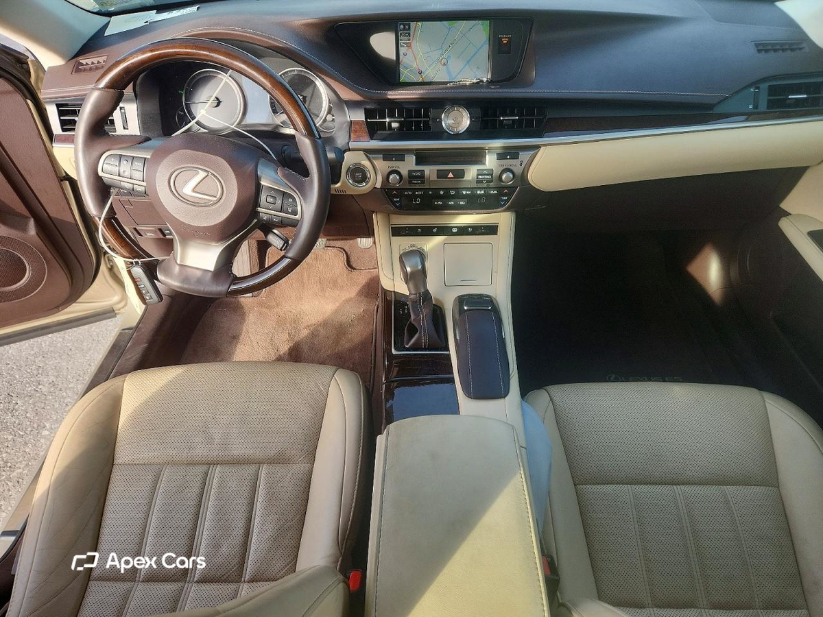 Lexus ES 2018