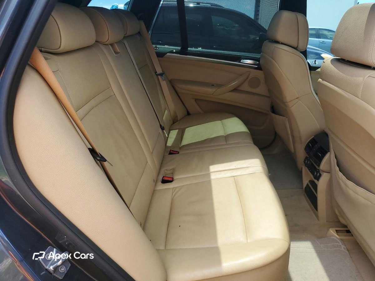 BMW X5 2011