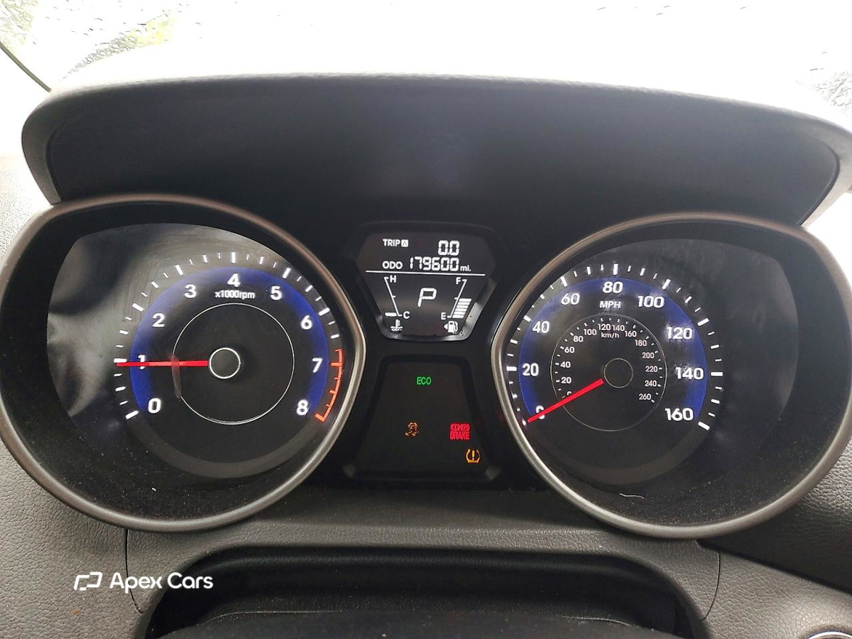 Hyundai Elantra 2012