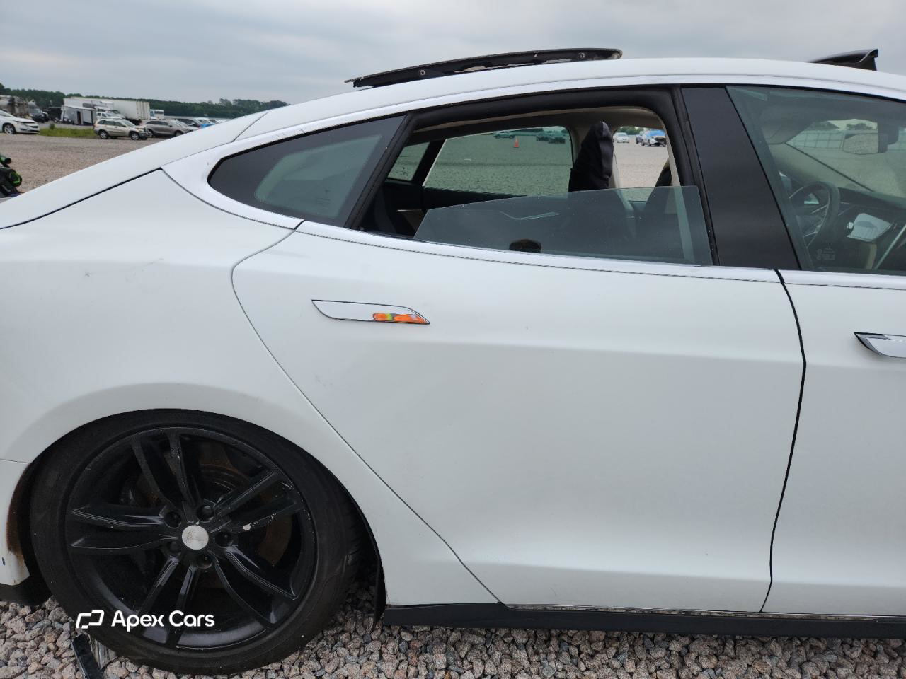 Tesla Model S 2013