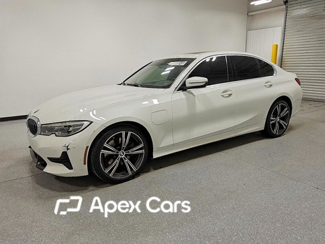 BMW Series 3 2021 - Image 1 of 12