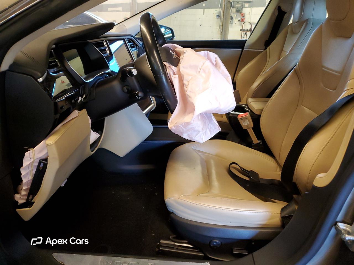 Tesla Model S 2016