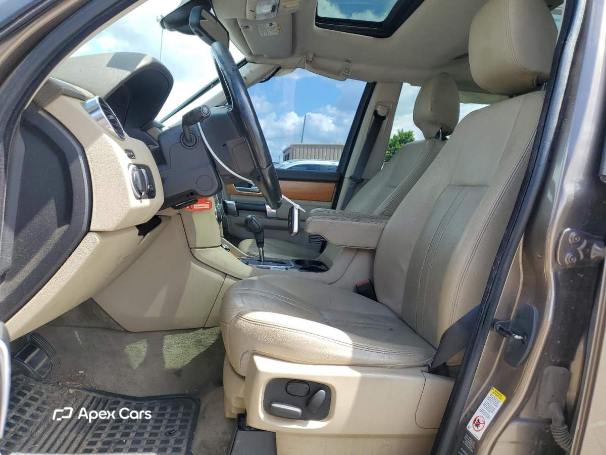 Land Rover LR4 2011