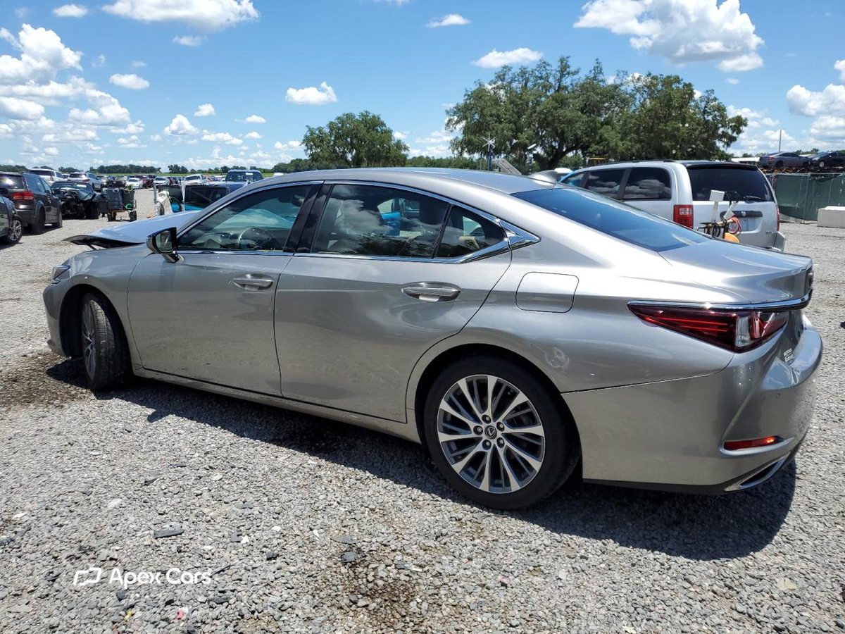 Lexus ES 2021